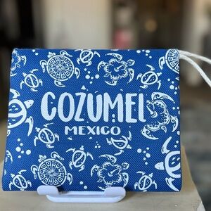 Elegant Blue and White Decor Accents with Floral Patterns